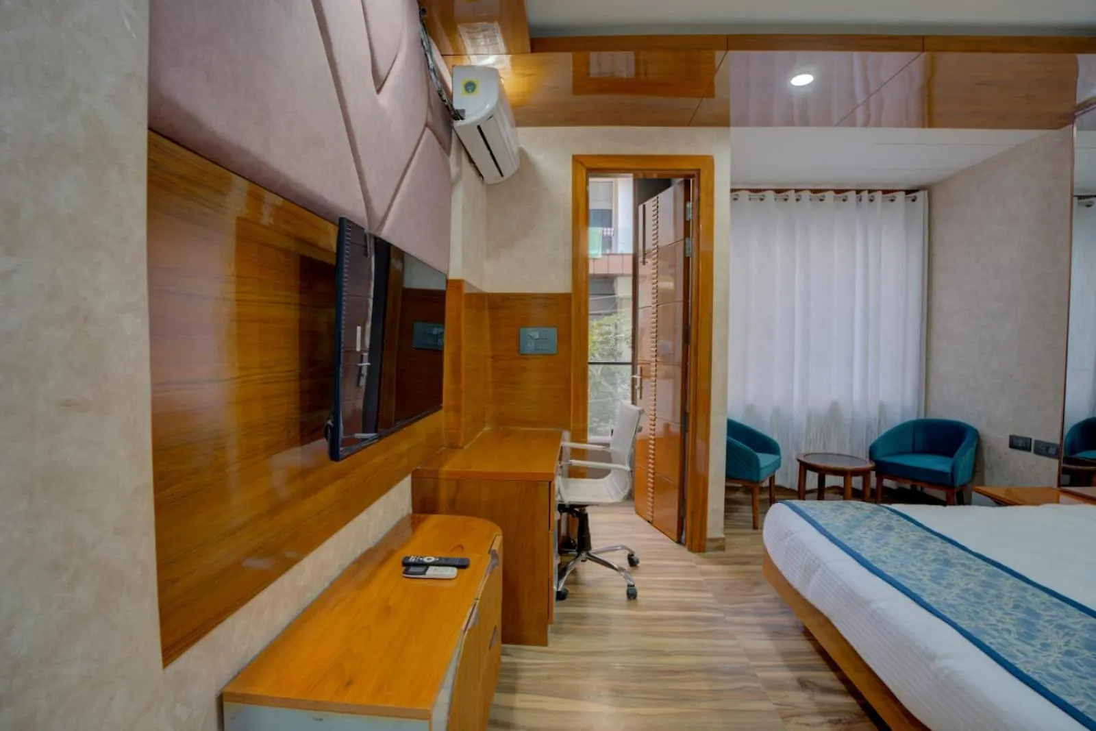 Platinum Service Apartment Dlf Phase 3 Cyber City Gurgaon